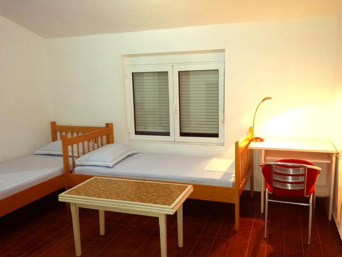 Hoxha Rooms Ulcinj Bilik gambar