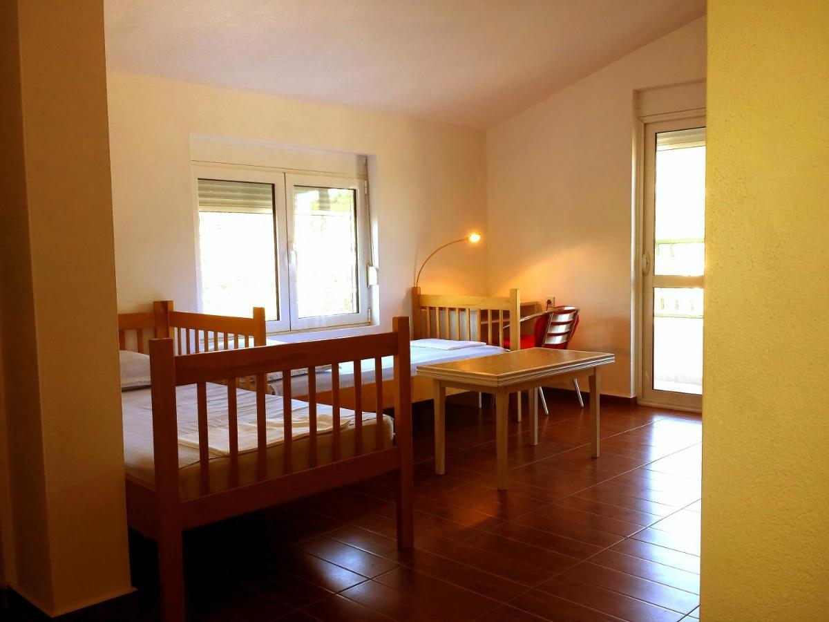 Hoxha Rooms Ulcinj Bilik gambar